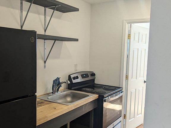 3rd image of 1810 Grayson St #9