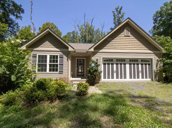 93 Lake Pointe Ct, Pamplin, VA 23958