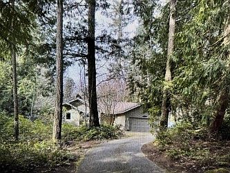 2nd image of 635 Pinecrest Dr