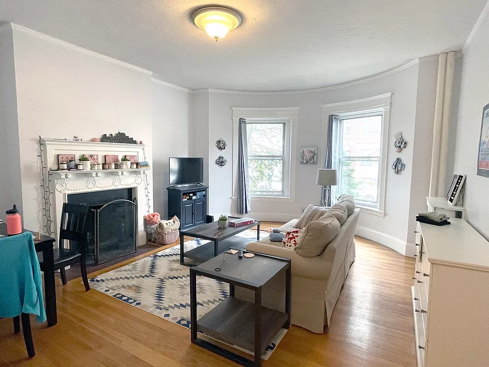 30 Peterborough St #19