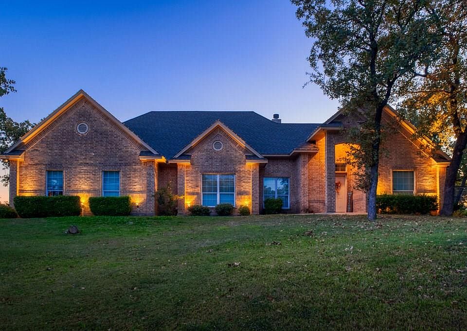 1st image of 402 Baldwin Dr
