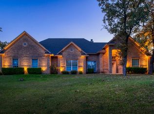 402 Baldwin Dr, Joshua, TX 76058