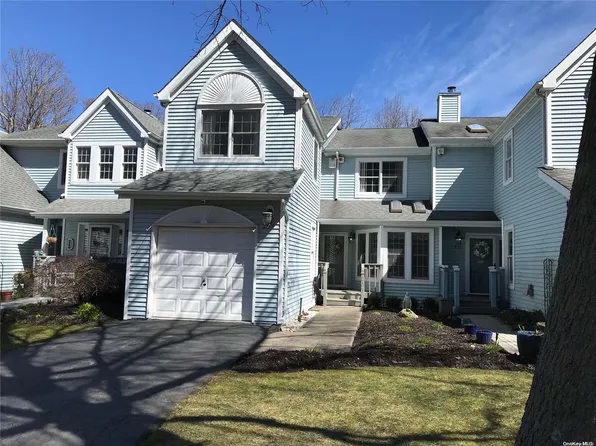203 Mountain Ridge Drive #203, Mount Sinai, NY 11766