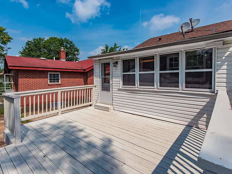 10116 Saint Katherine Ln — Photo 22