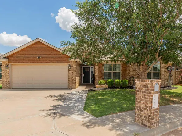 303 N 4th St, Wolfforth, TX 79382