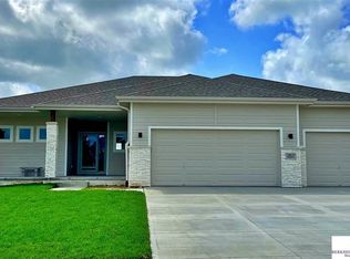 19847 Adams St, Omaha, NE 68135