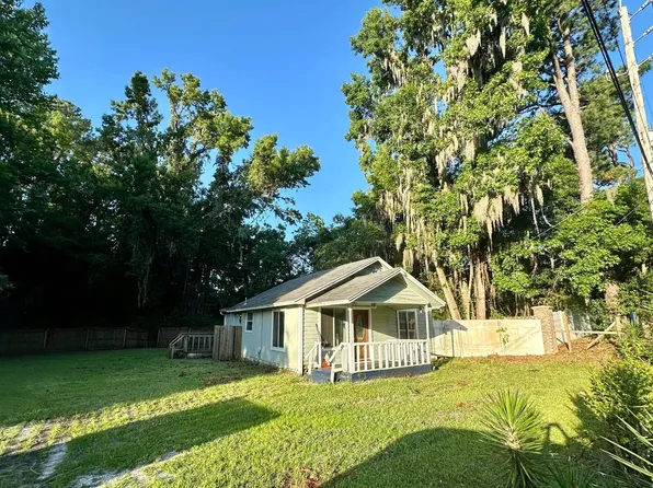 3126 Capper Rd, Jacksonville, FL 32218