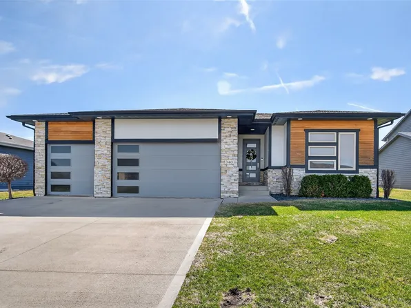 340 NE Hawk Cir, Waukee, IA 50263