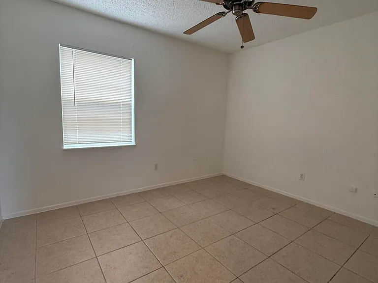1194 SW Granadeer St — Photo 14