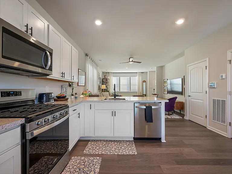 10875 Farmerfield St — Photo 15