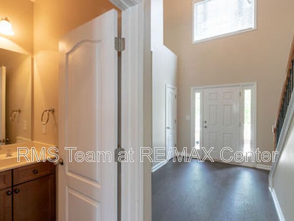 3rd image of 1996 Jameson Cir