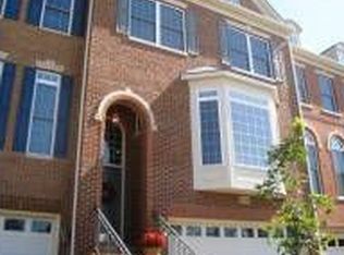 5411 Pachysandra Ln, Centreville, VA 20120