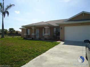 2030 NE 25th St, Cape Coral, FL 33909