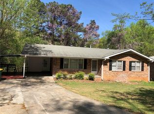 1060 Ponderosa Park Dr, Forest Park, GA 30297