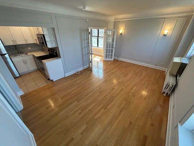 10 W Elm St — Photo 15