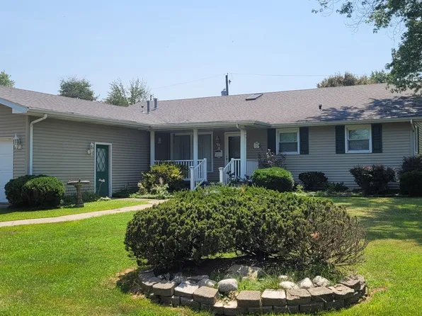 3205 Blackberry St, Mount Vernon, IL 62864