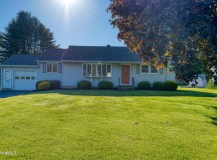 17 Churchill St, Pittsfield, MA 01201