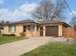 N89W15932 Cleveland AVENUE, Menomonee Falls, WI 53051