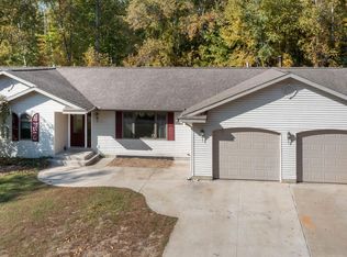 5091 N Waldo Rd, Midland, MI 48642