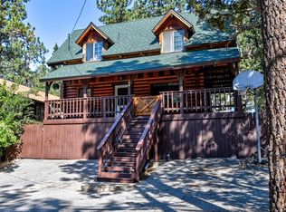 449 Vista Ln, Sugarloaf, CA 92386