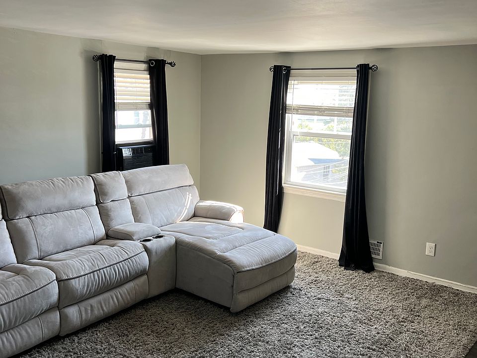 1st image of 60 Marcy St Floor 2