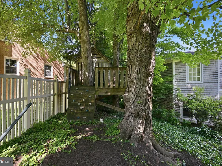 2800 Greenvale St — Photo 65