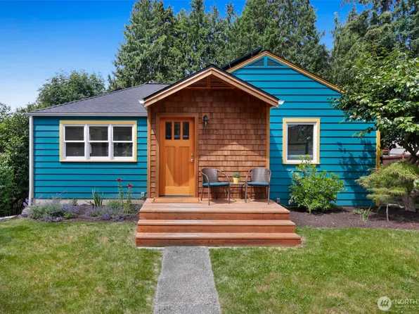 11527 39th Avenue NE, Seattle, WA 98125