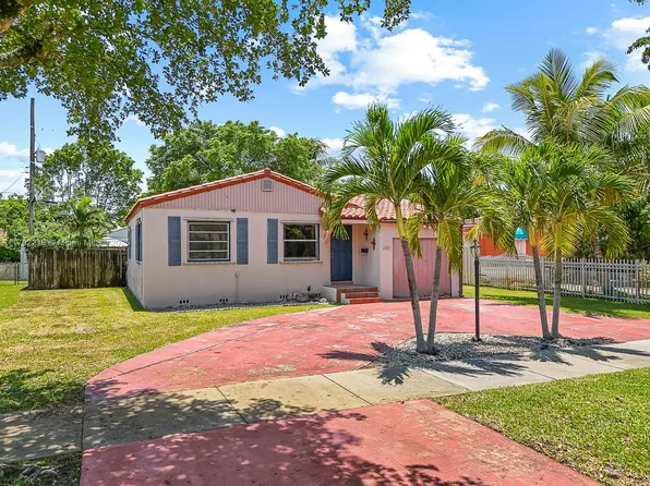 5860 SW 14th St, West Miami, FL 33144