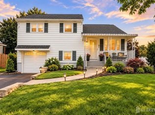 1 Terrill Rd, Edison, NJ 08817