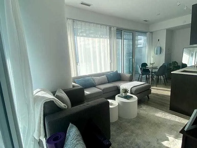 42 Charles St E #702 — Photo 4