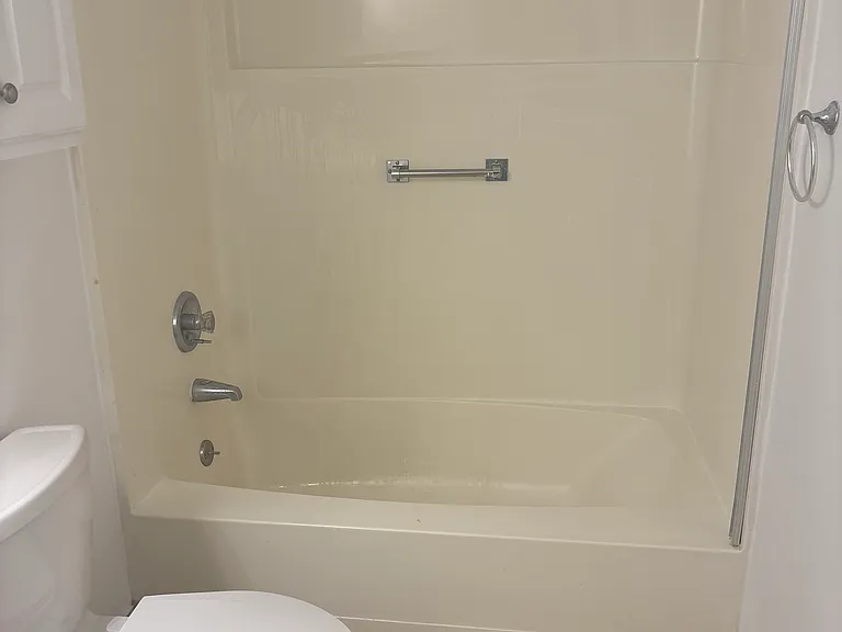 10 Woodsedge Dr — Photo 9