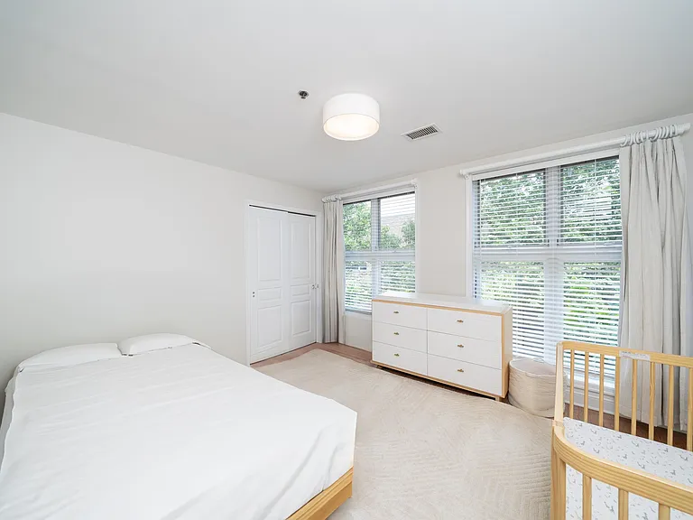 812 Grand St #314 — Photo 13