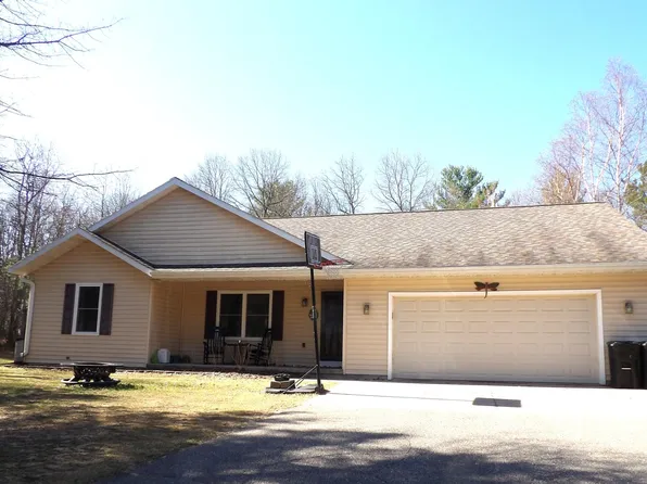 6113 Harmony Hill Dr, Rhinelander, WI 54501