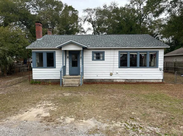 186 Chicago Ave, Valparaiso, FL 32580