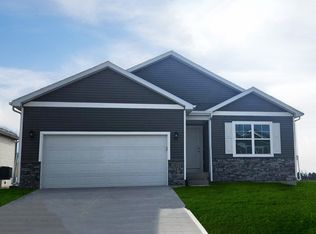 937 8th St NW, Bondurant, IA 50035