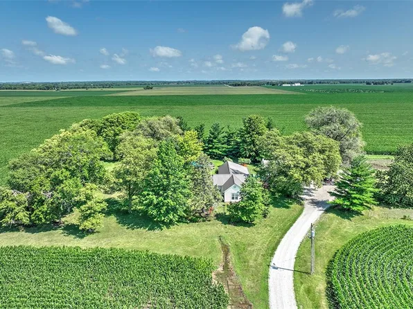6044 W Elwin Rd, Elwin, IL 62532