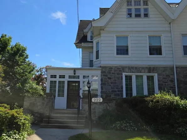 222 Borbeck Ave, Philadelphia, PA 19111