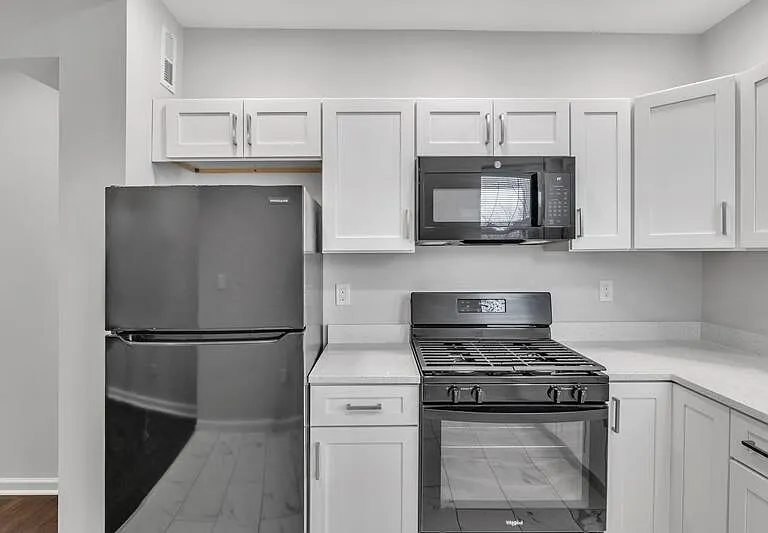 810 Brooks Ln #2 — Photo 11