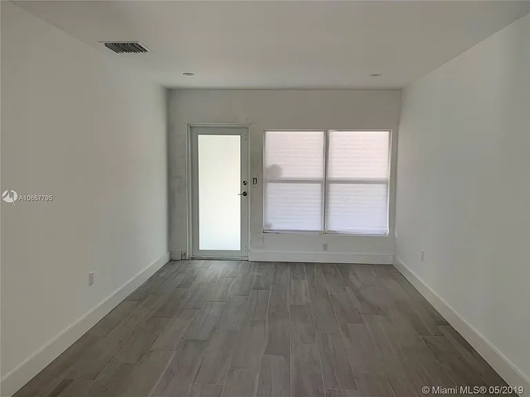 522 NW 104th St — Photo 8