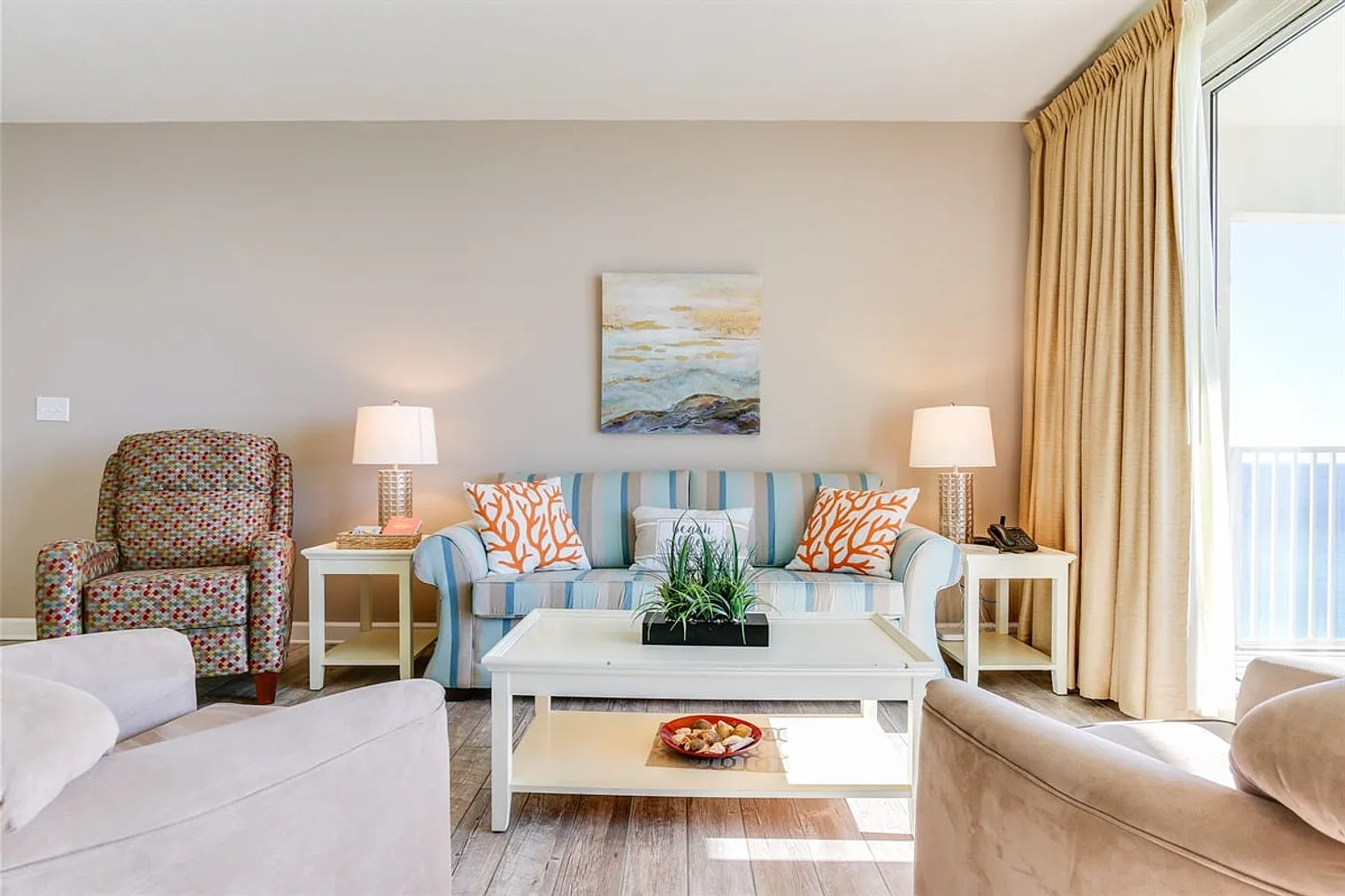 1 bed, 2.0 bath, 979 sqft, $3,717 — Photo 4