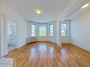 1294 Commonwealth Ave #32A, Allston, MA 02134