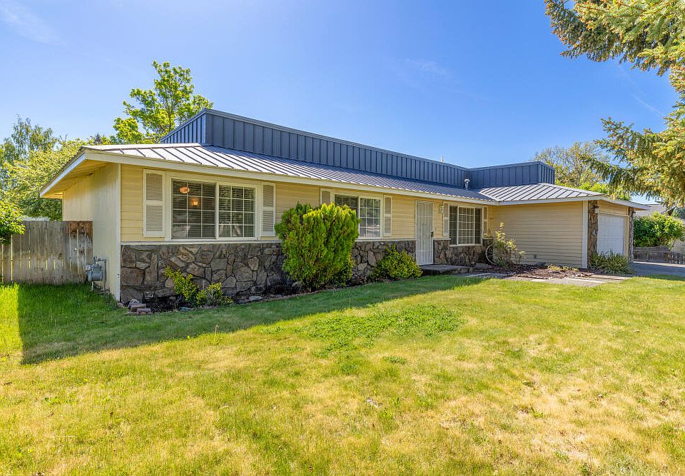 1st image of 3867 Rio Vista Way