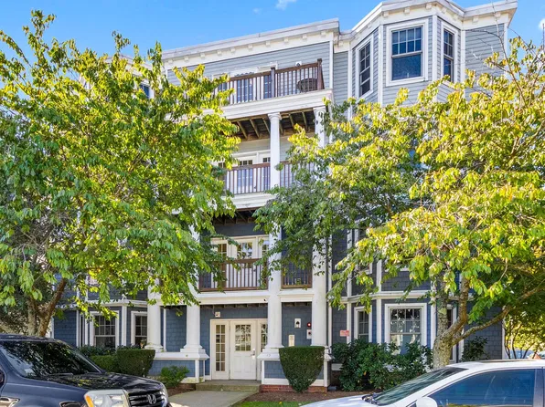 15 Whipple Ave APT 1, Roslindale, MA 02131