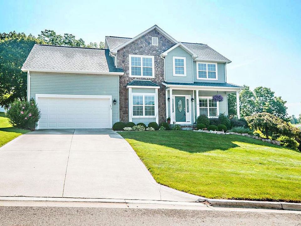 1st image of 256 River Bend Ct