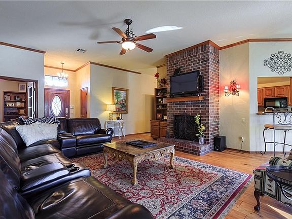 4th image of 6700 NW 130th St