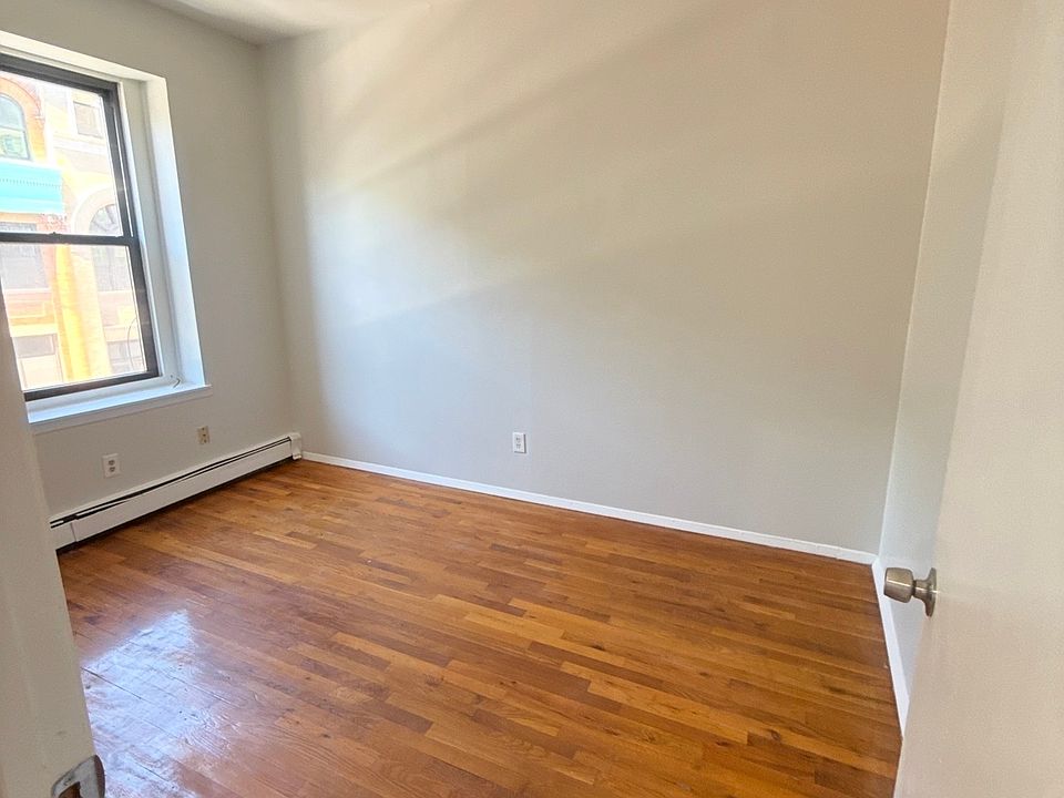 1st image of 20 N Broadway #3B