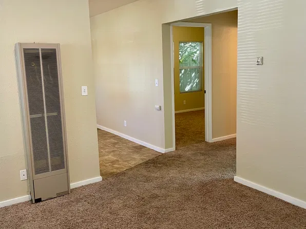 404 8th St, Santa Rosa, CA 95401