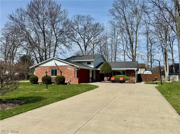3671 Ascot Dr, Brunswick, OH 44212