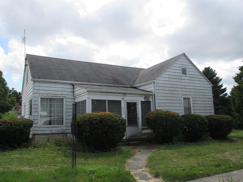 1st image of 3056 W Scott St