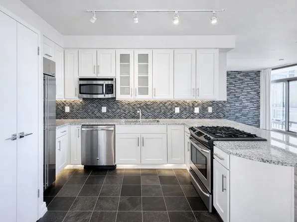 701 S Wells St APT 1506, Chicago, IL 60607